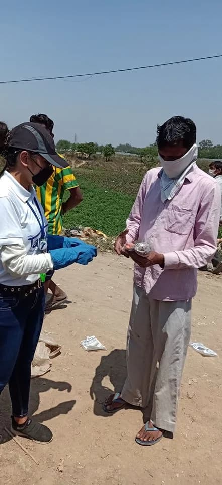 9th Gloves Distribution Drive at Peer Muchalla, Zirakpur, Singhpura, Dhakoli, Bishampura and Pabhat on 24th April 2020 Drive Photo