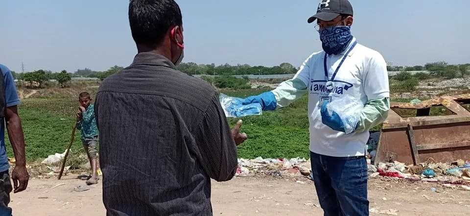 9th Gloves Distribution Drive at Peer Muchalla, Zirakpur, Singhpura, Dhakoli, Bishampura and Pabhat on 24th April 2020 Drive Photo