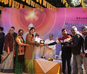 86 year old World's biggest peace-loving and spiritual organization - Bharma Kumaris; honoured NGO Tammana, its Founder Ms Isha Kakaria & other present members of the team, for the immense social work done during the first wave of Corona.