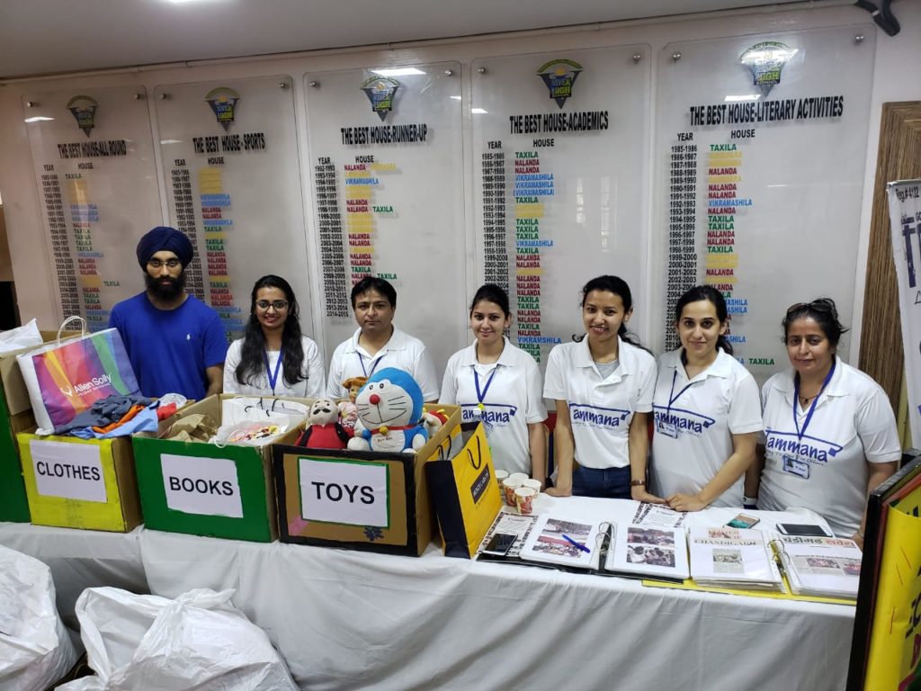 E.V.A COLLECTION DRIVE ON 1st JUNE 2019, With a mission to bridge the gap between those who have and those who need, NGO Tammana in Collaboration with Vivek High School, organized a Collection Drive held on Saturday,1st June 2019 at Vivek High School Sector 38 B Chandigarh at 8.00 am. The collection drive witnessed great participation from donors who generously donated old books, clothes, and so many toys. The collection drive successfully concluded at 11.00 am.