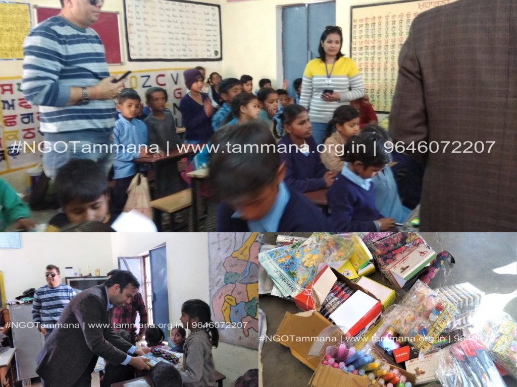 School Chale Hum - Distribution drive at Project Yakeen